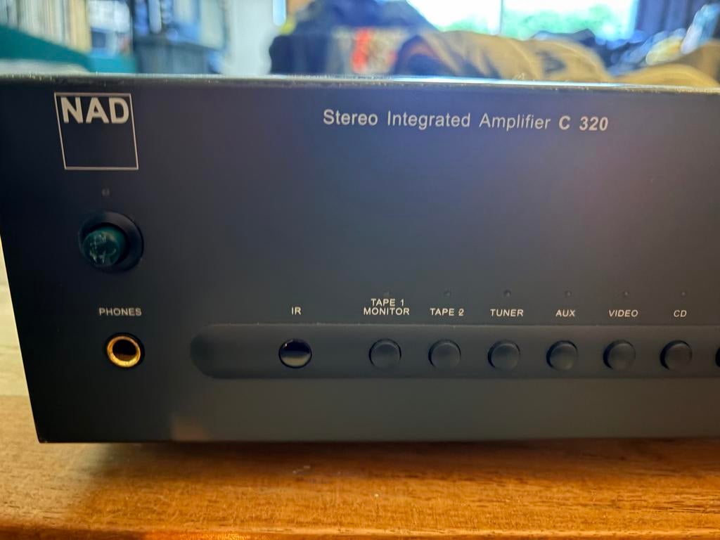 NAD C 320 Stereo Geïntegreerde Versterker - Prima Staat, Gebruikt, 60 tot 120 watt, Stereo, Ophalen