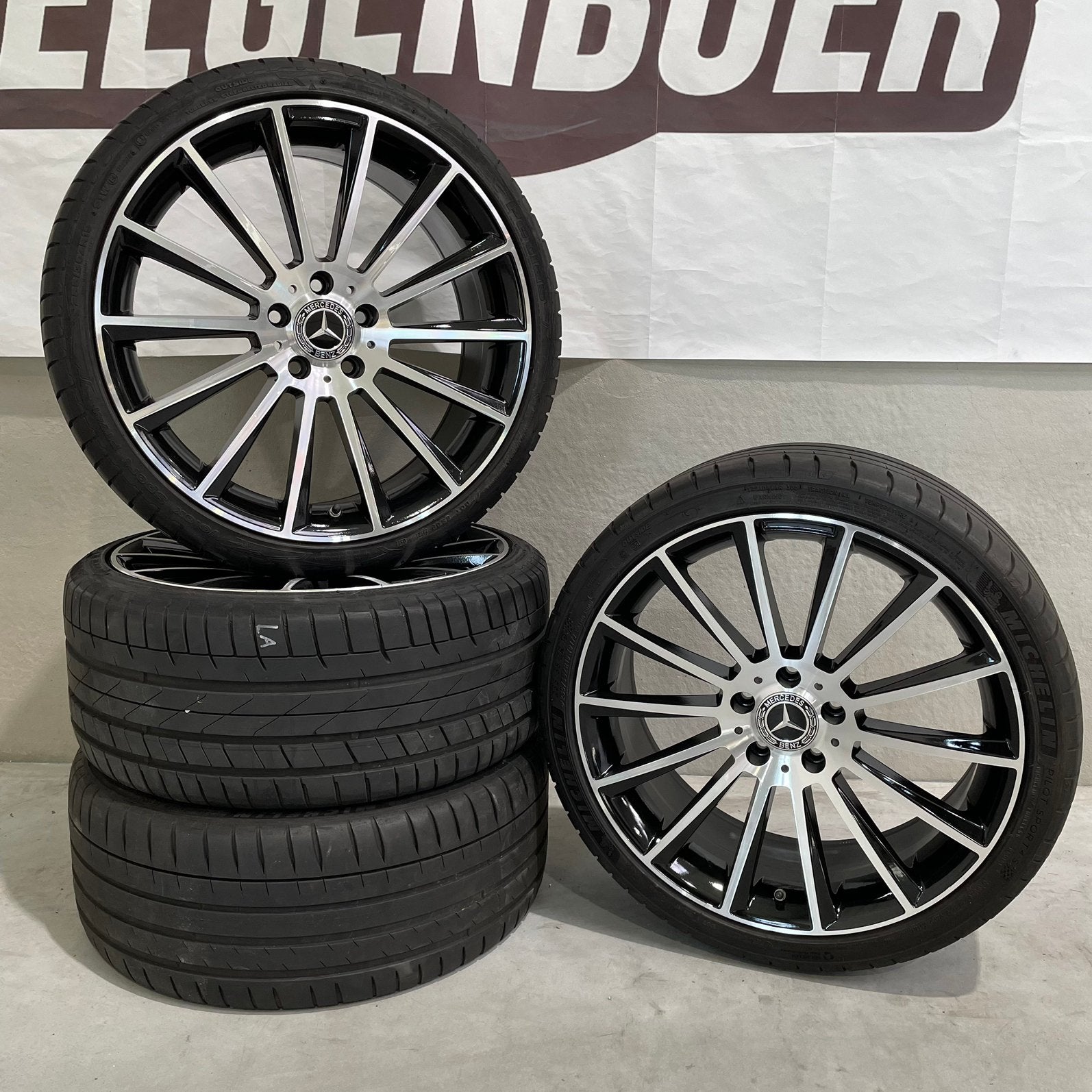 19 inch Mercedes C klasse velgen met banden W204 W205, Gebruikt, Ophalen of Verzenden, Velgen, 235 mm