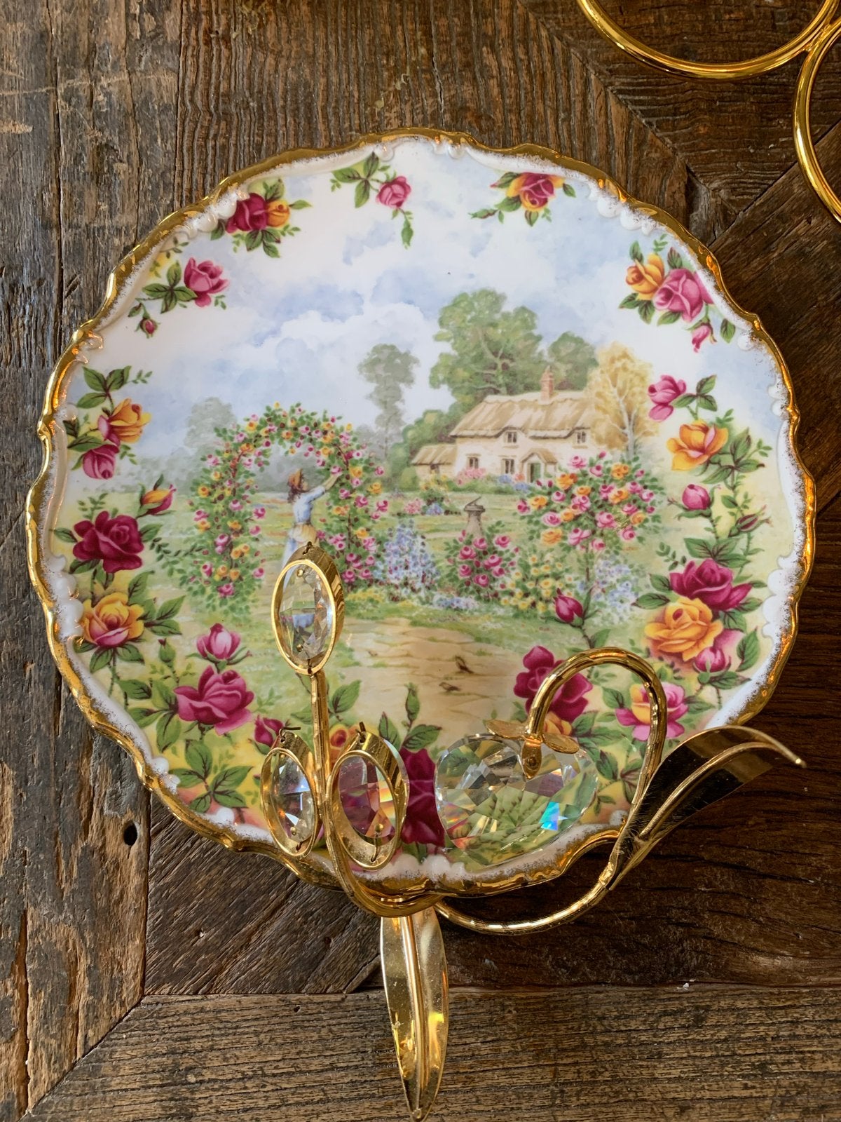 Royal Albert Old Country Roses decoratieve schotel met stand, Ophalen of Verzenden