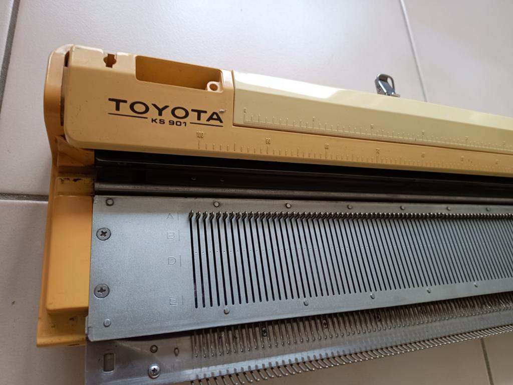 Toyota ks901+ kr506 dubbelbed breimachine, Hobby en Vrije tijd, Breien en Haken, Ophalen, Gebruikt, Breien, Machine