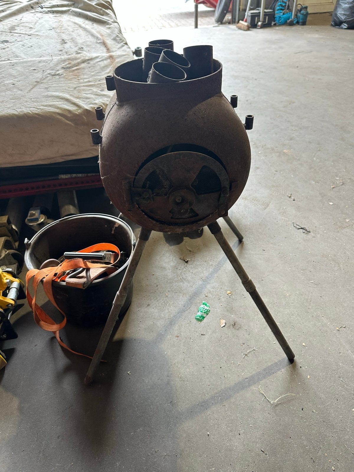 OZ pig bbq/kachel, Huis en Inrichting, Kachels, Ophalen, Gebruikt, Houtkachel, Vrijstaand