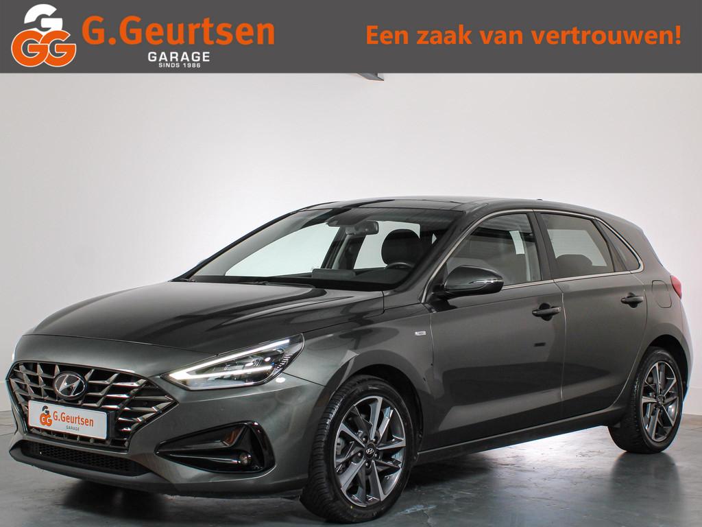 Hyundai i30 1.5 T-GDi MHEV Premium Sky Panoramadak, Stoelver, Stof, Gebruikt, 4 cilinders, 160 pk