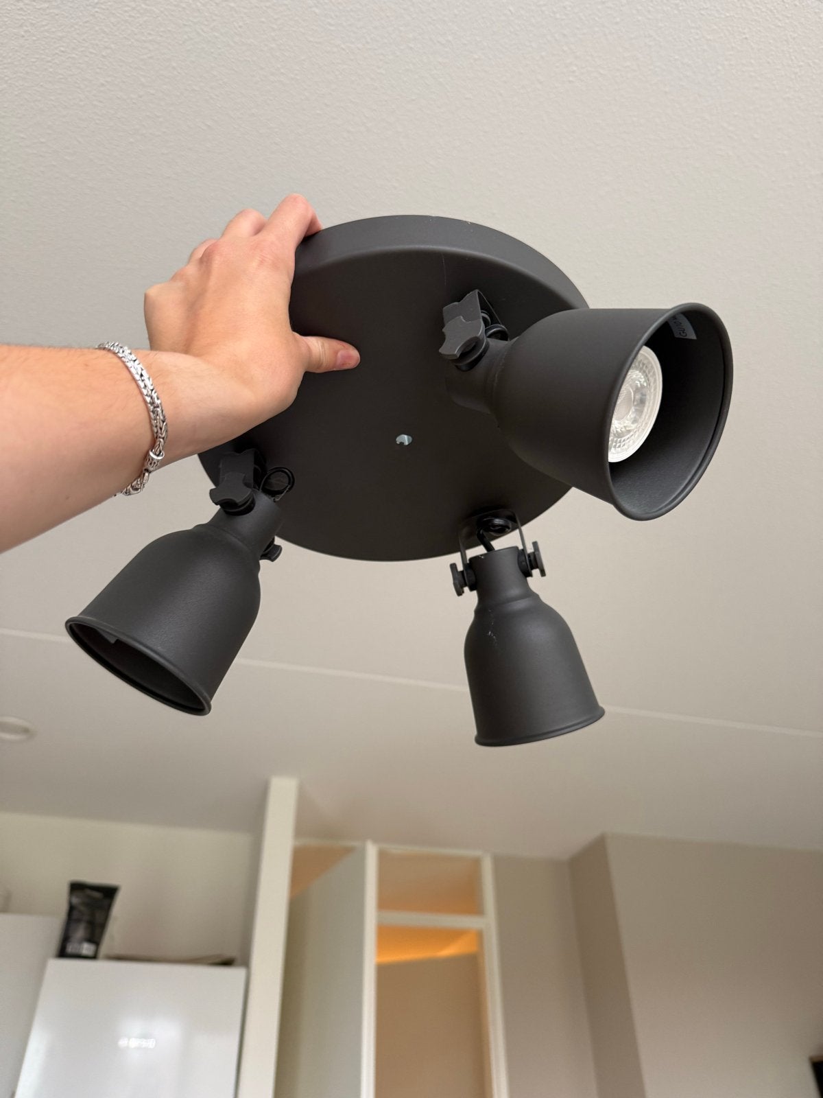 IKEA Plafondspot met 3 verstelbare spots, donkergrijs, Huis en Inrichting, Ophalen, GU10, Zo goed als nieuw, LED