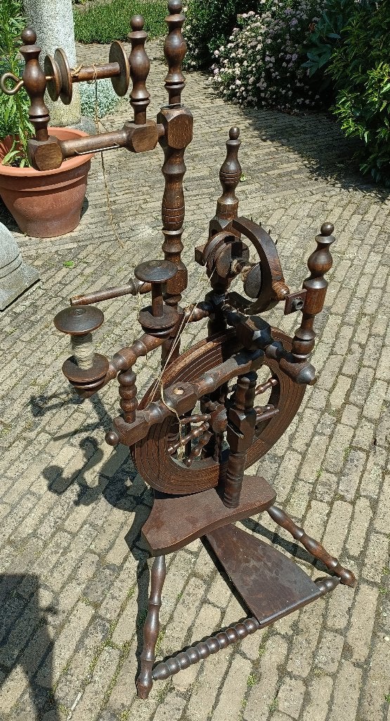 Spinnewiel schippertje model met 3 klossen + haspel. WERKEND, Ophalen of Verzenden, Gebruikt, Spinnewiel