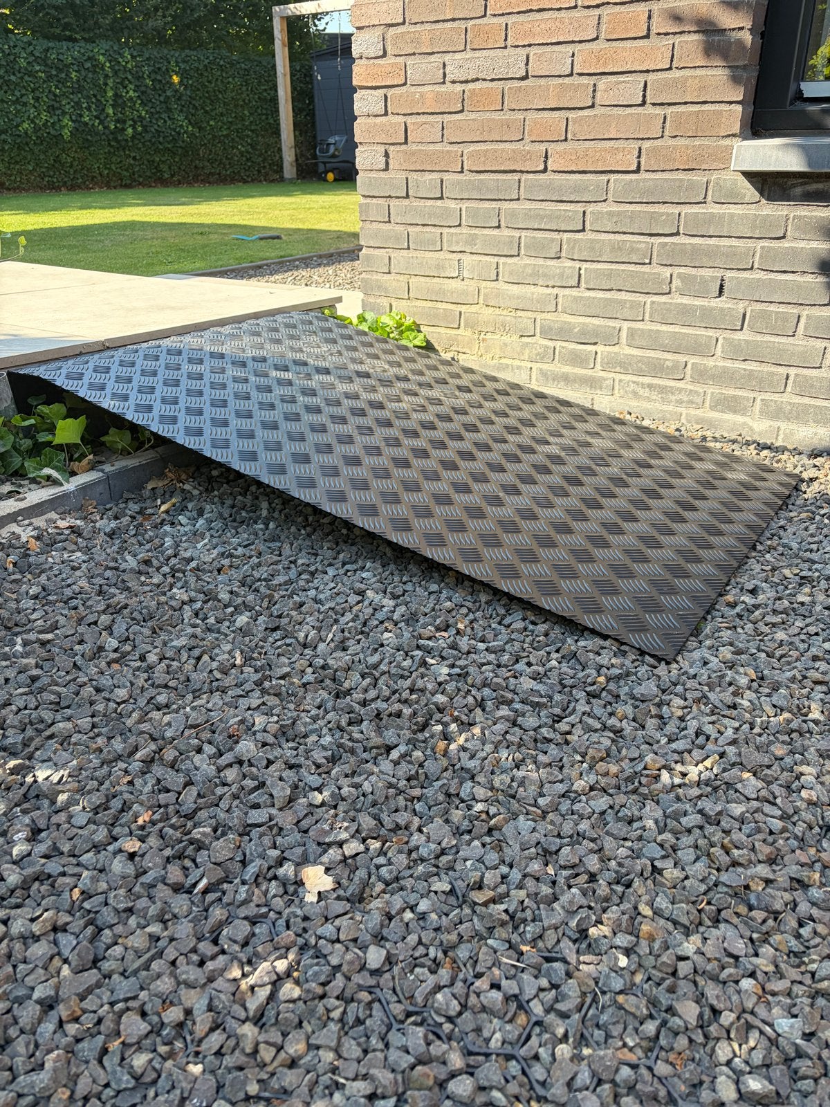 Nieuwe aluminium traanplaat / oprijplaat mat zwart 130x80cm, Ophalen of Verzenden, Nieuw