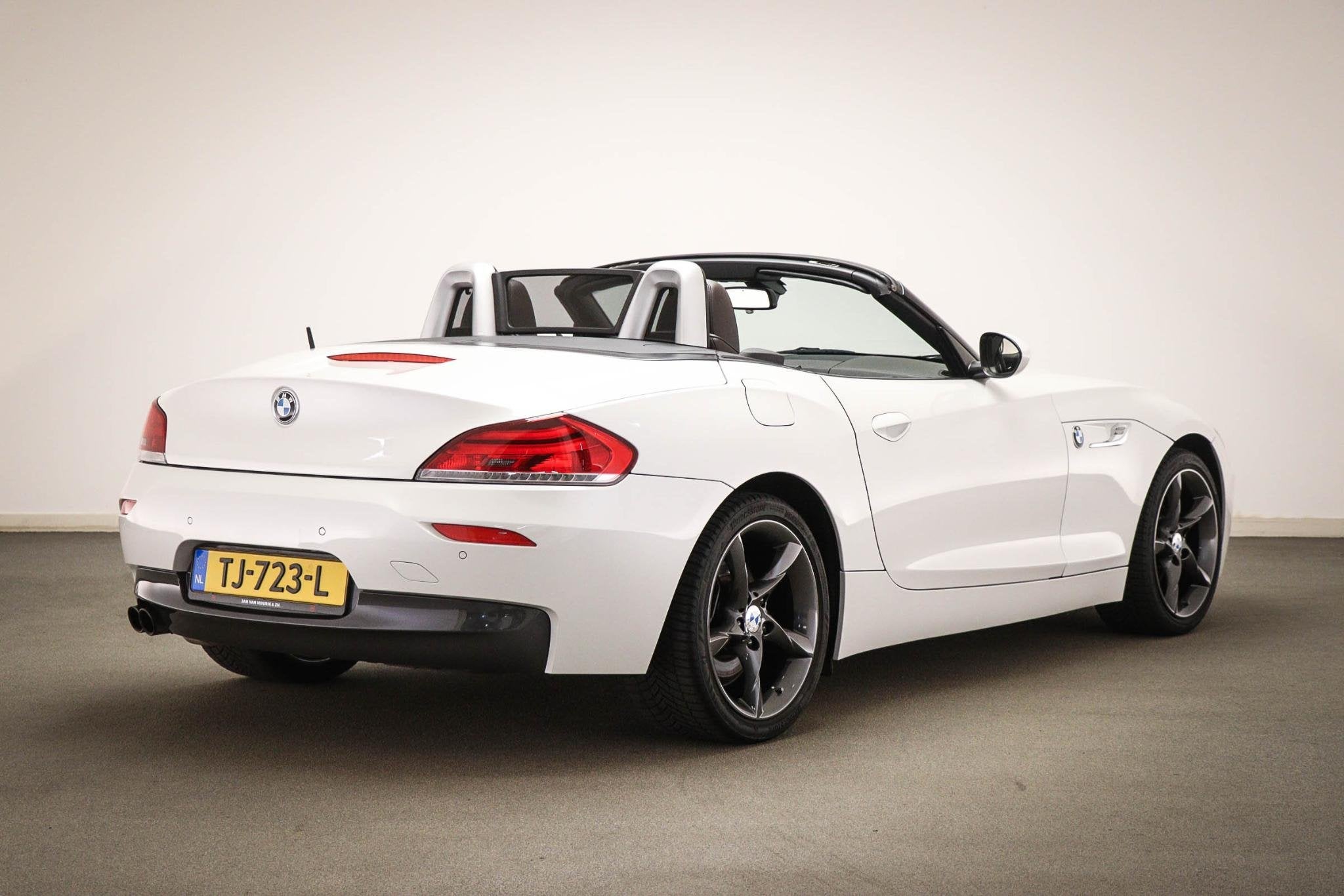 BMW Z4 Roadster sDrive28i High Executive | LEDER | STOELVERW, Auto's, BMW, Gebruikt, 4 cilinders, Wit, 2 stoelen