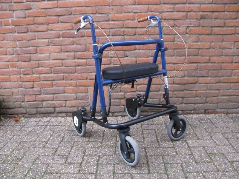 U-Motion Parkinson rollator met Laserstraal en sleepremmen, Ophalen, Opvouwbaar, Zo goed als nieuw