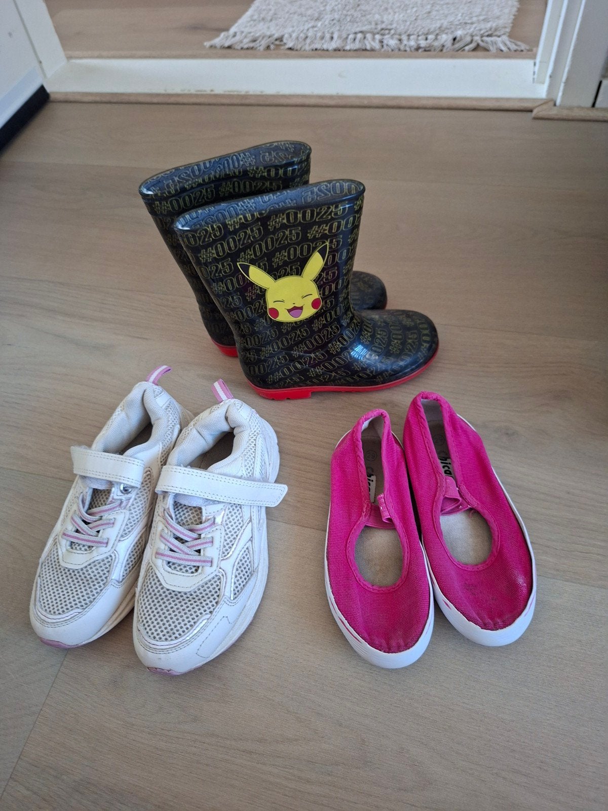 Kinder schoenen en laarzen - diverse maten en types, Gebruikt, Jongen of Meisje, Ophalen of Verzenden, Laarzen