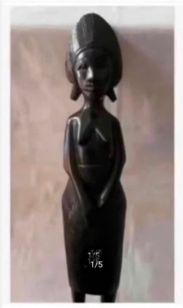 Afrikaans groot houten beeld, vrouw, 38 cm hoog, Ophalen of Verzenden