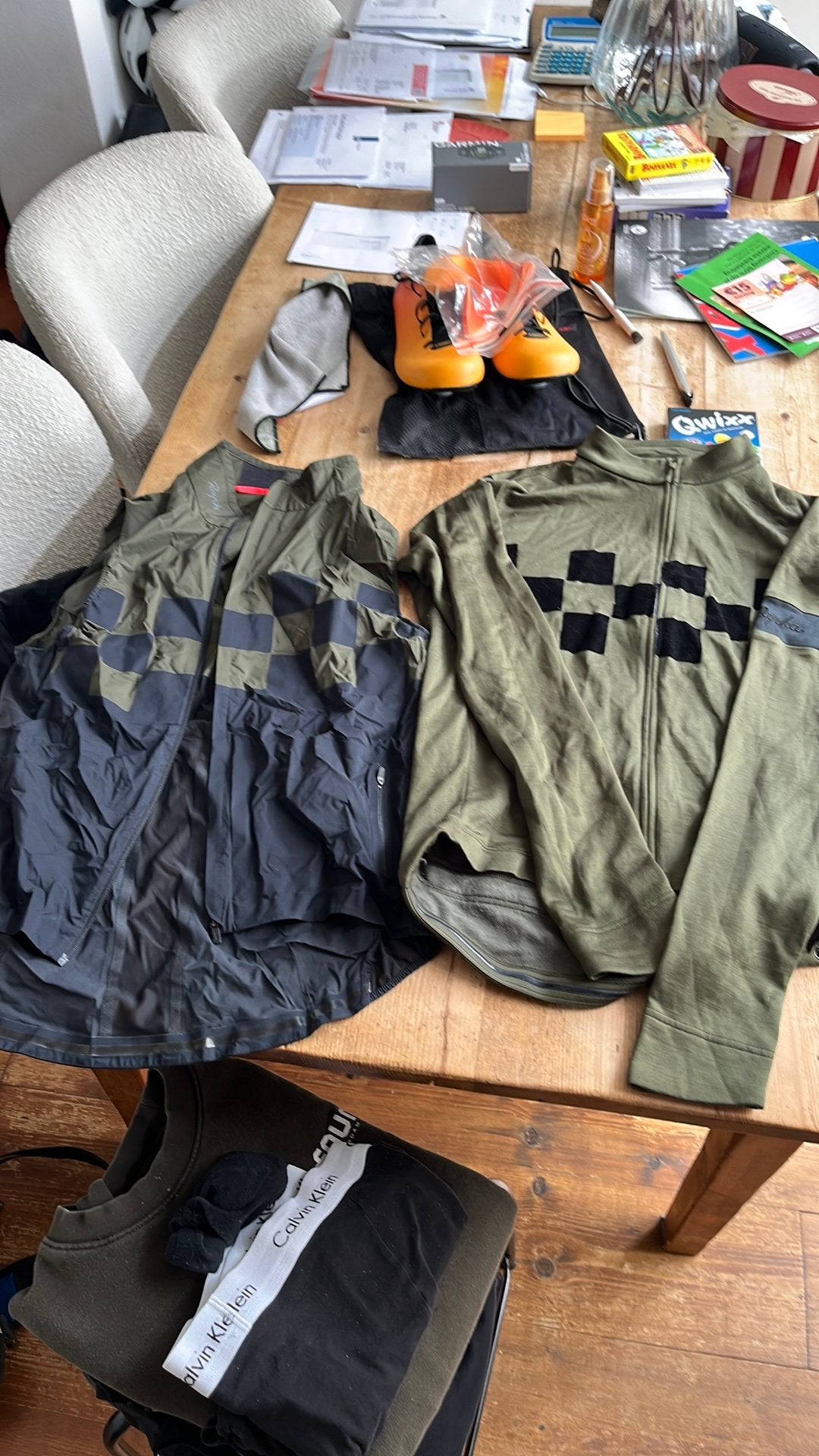 Rapha shirt lange mouw en windvest mt M, Fietsen en Brommers, Fietsaccessoires | Fietskleding, Ophalen of Verzenden, Zo goed als nieuw