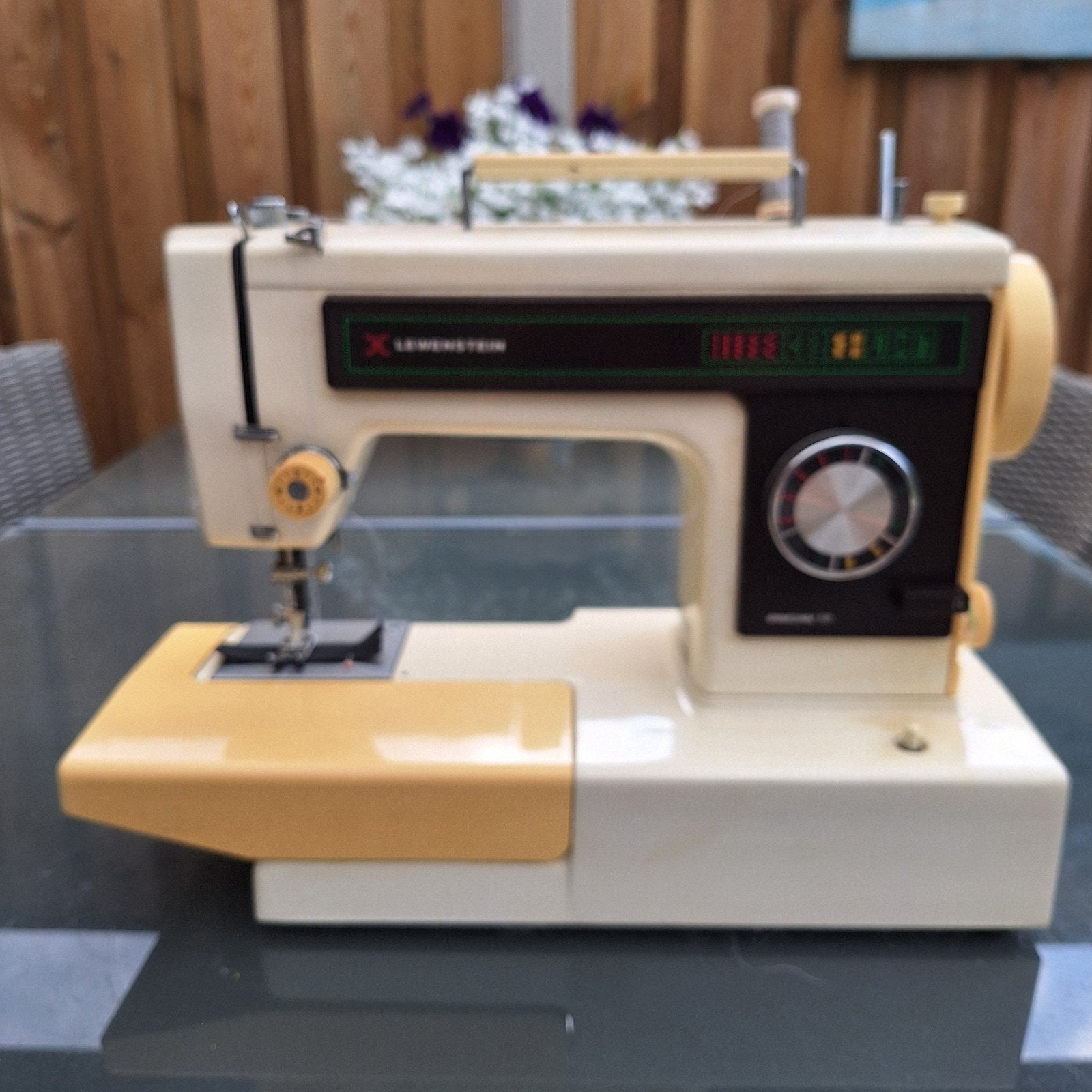Naaimachine Lewenstein amazone, Hobby en Vrije tijd, Naaimachines en Toebehoren, Ophalen of Verzenden, Gebruikt, Naaimachine, Lewenstein