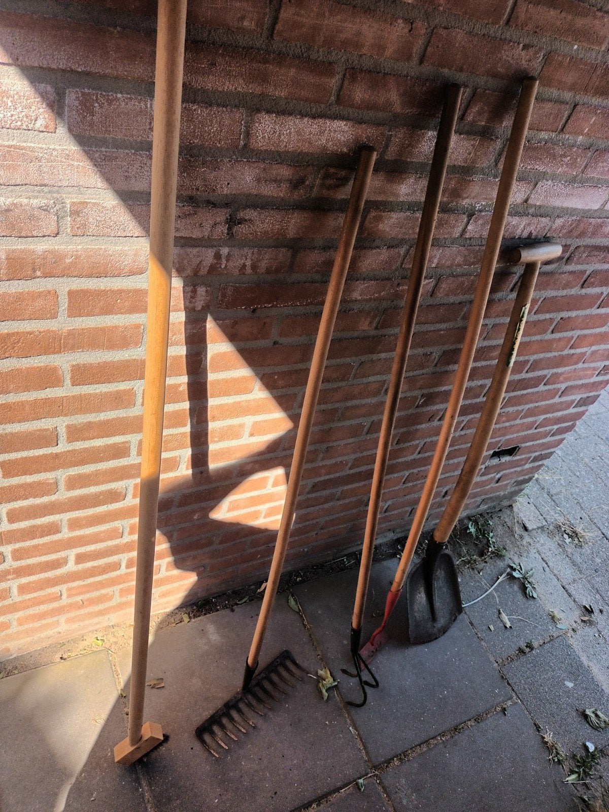 Tuin Gereedschap Set: Hark, Cultivator, Schop, Bezem, Diversen, Rommelmarktspullen, Ophalen of Verzenden, Gebruikt