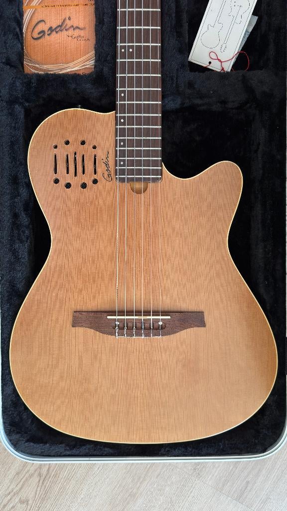 Godin Multiac Nylon Encore, Ophalen, Zo goed als nieuw, Klassieke of Spaanse gitaar