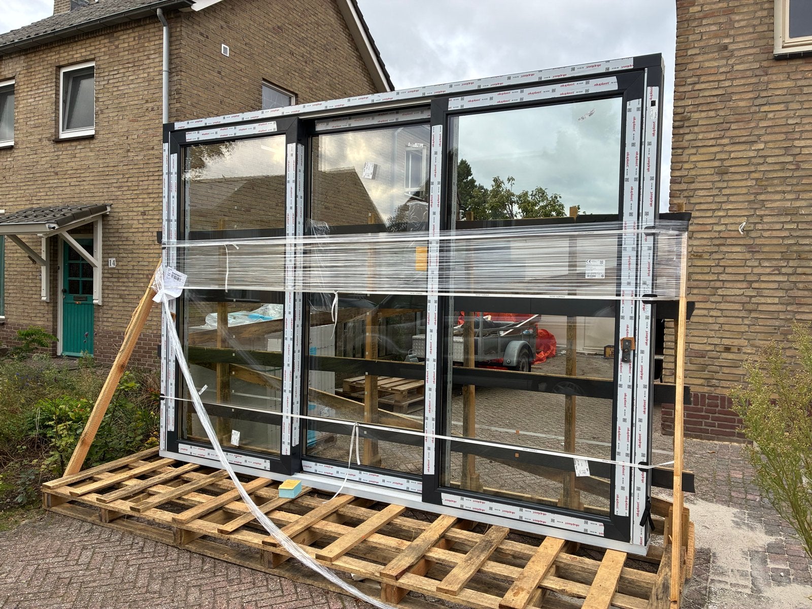 Aluplast Hefschuifpui met trippelglas, Gevelraam of Ruit, Nieuw, Dubbelglas, 160 cm of meer