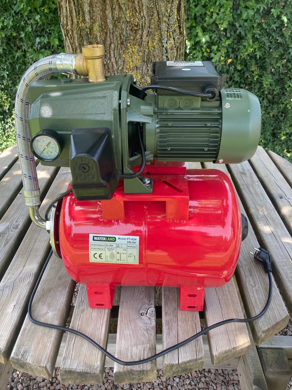Nieuwe Waterland Hydrofoorpomp PT-H24 - 24 Liter, Tuin en Terras, Waterpompen, Ophalen of Verzenden, Nieuw, Elektrisch, Hydrofoorpomp