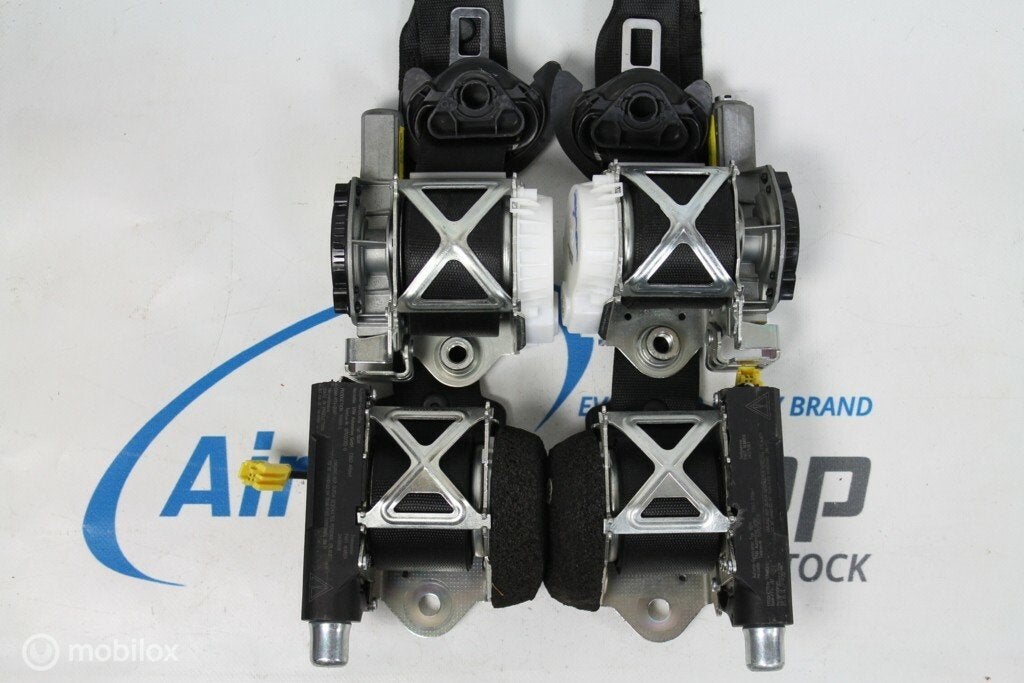 2 gordels voor + 2 achter mercedes e klasse w207 2010- heden