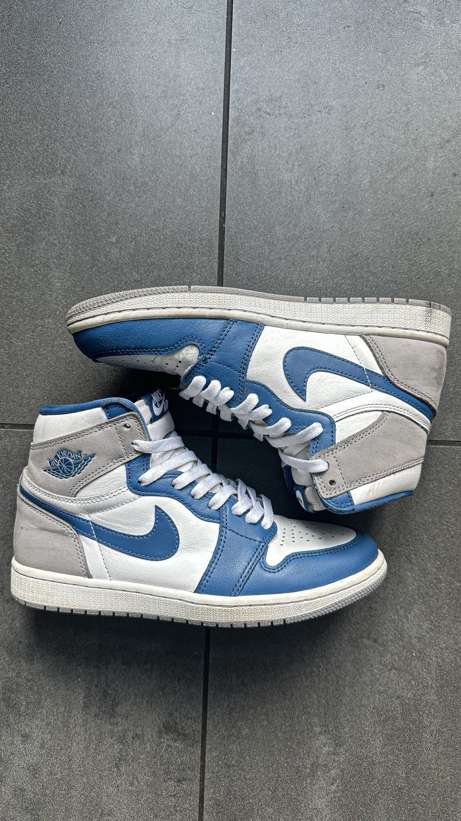 Jordan 1 true blue, Ophalen of Verzenden, Zo goed als nieuw, Blauw