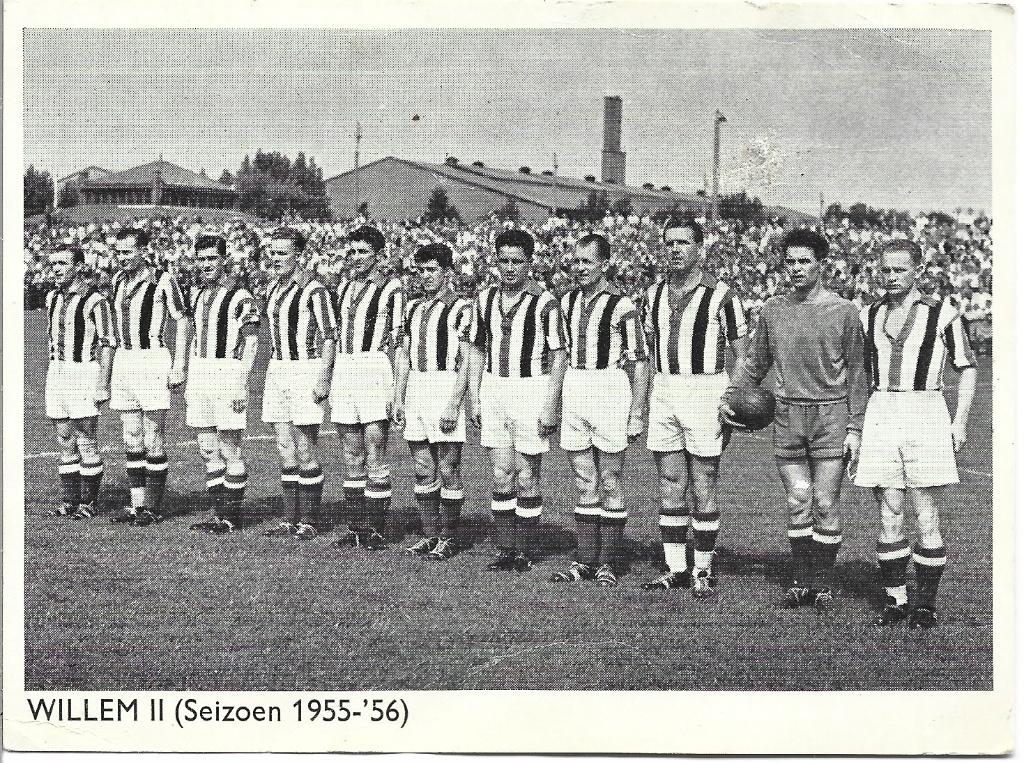 Tilburg - Voetbal - WILLEM 11 (seizoen 1955 - 56 ), Ophalen of Verzenden, 1940 tot 1960, Ongelopen, Noord-Brabant