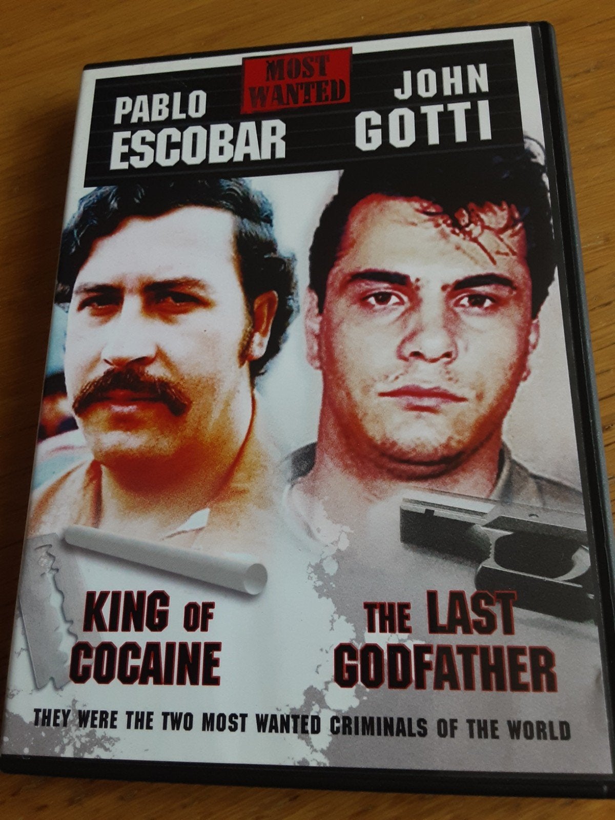 Pablo escobar / john Gotti, Vanaf 12 jaar, Ophalen, Zo goed als nieuw, Oorlog of Misdaad