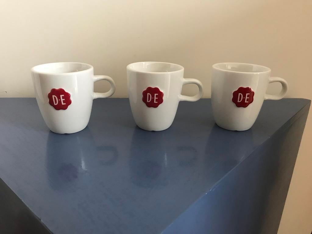 3 Nieuwe Douwe Egberts Lungo kopjes - 180 ml, Ophalen, Keramiek, Nieuw, Effen
