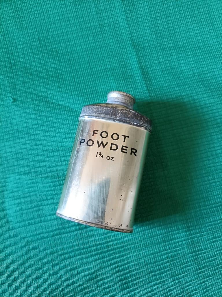 Vintage WO2 BLIKJE FOOTPOWDER - Authentiek Militair Item, Ophalen of Verzenden, Nederland