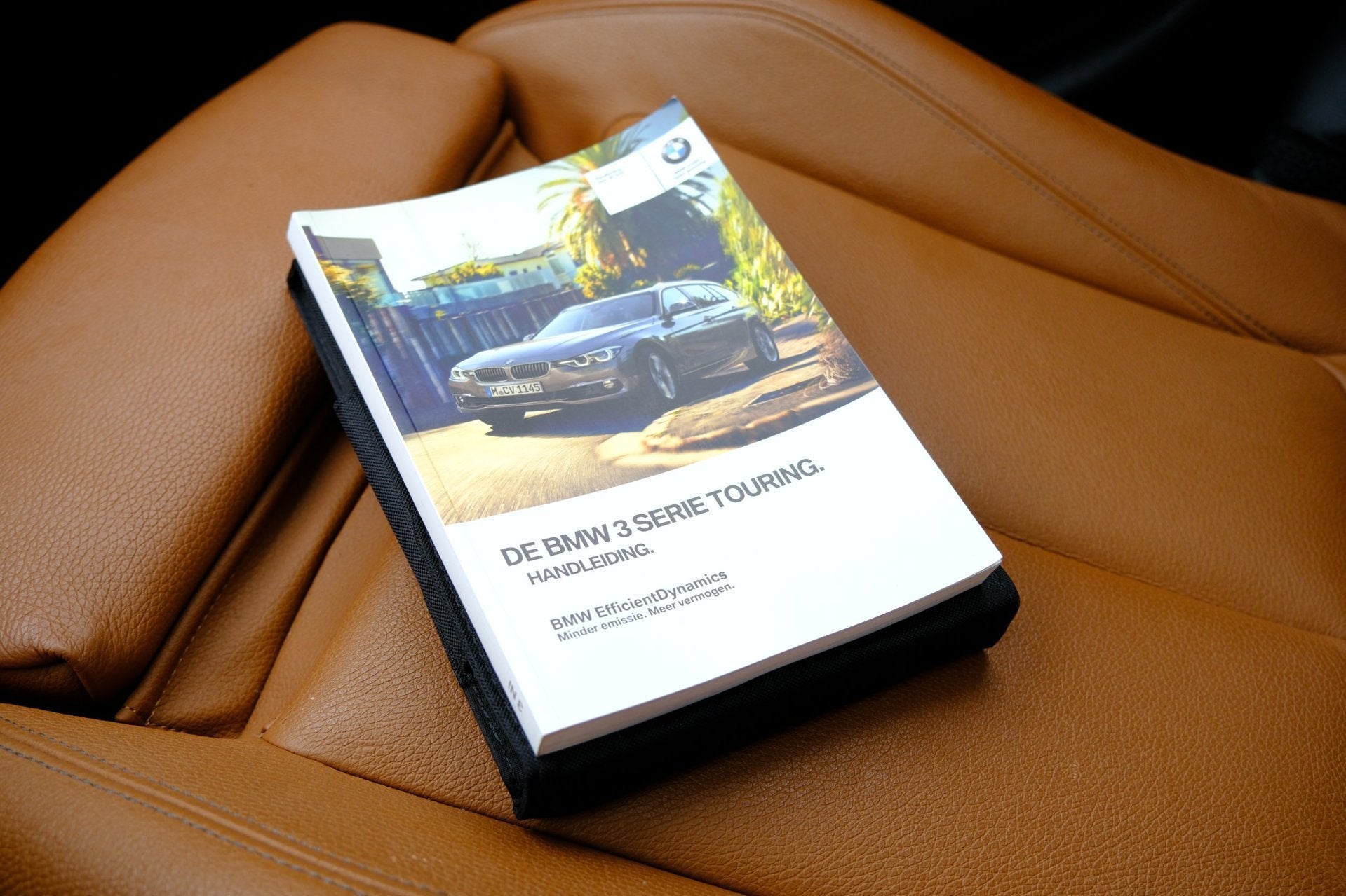 Foto 22 van BMW 3-serie Touring 320d EDE Centennial High Executive Aut.