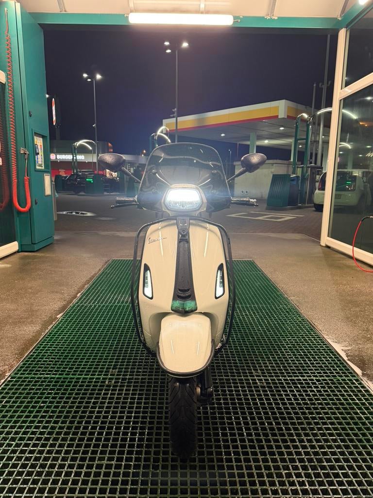 Vespa Sprint 50cc 4T 2021 - Rode Malossi ECU, Ophalen, Zo goed als nieuw, Benzine