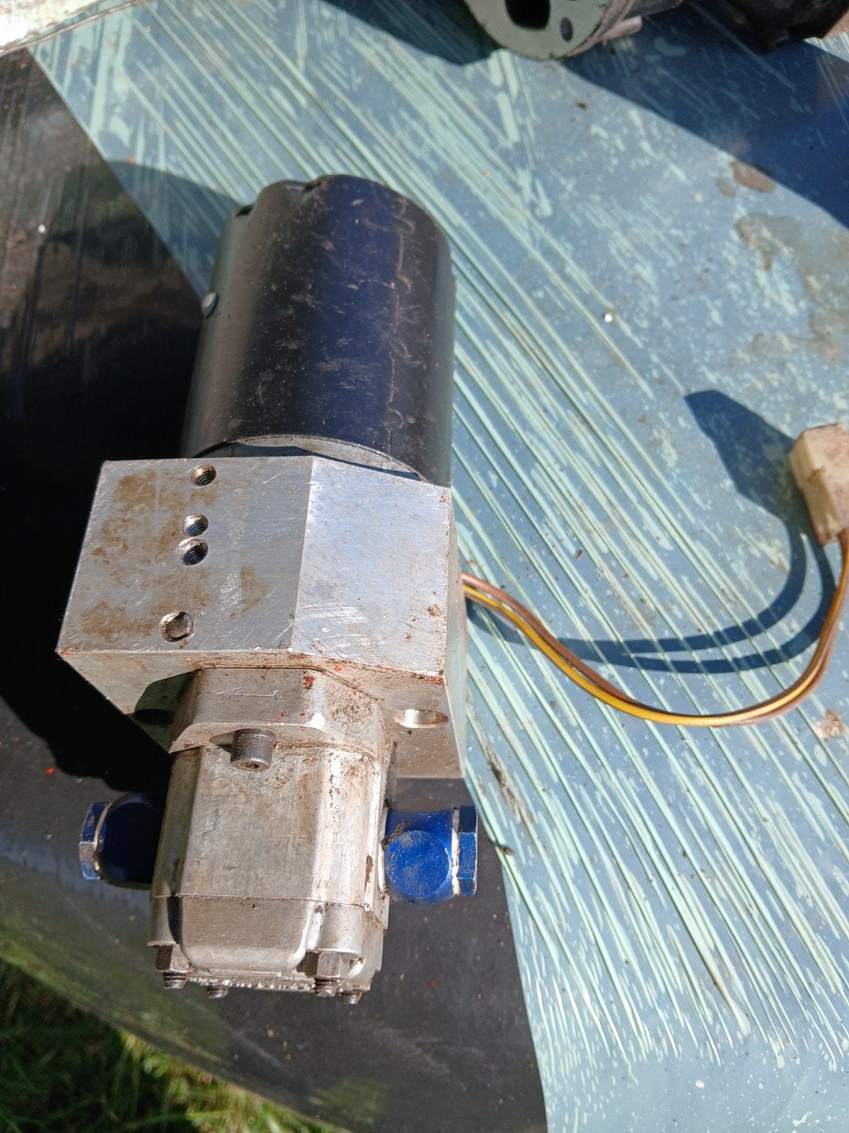 12v hydrauliek pomp  lamborgini, Ophalen, Gebruikt