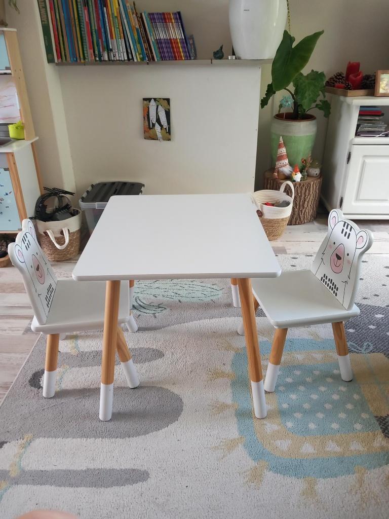 kindertafel en stoeltjes, Kinderen en Baby's, Kinderkamer | Tafels en Stoelen, Ophalen, Gebruikt, Tafel(s) en Stoel(en)