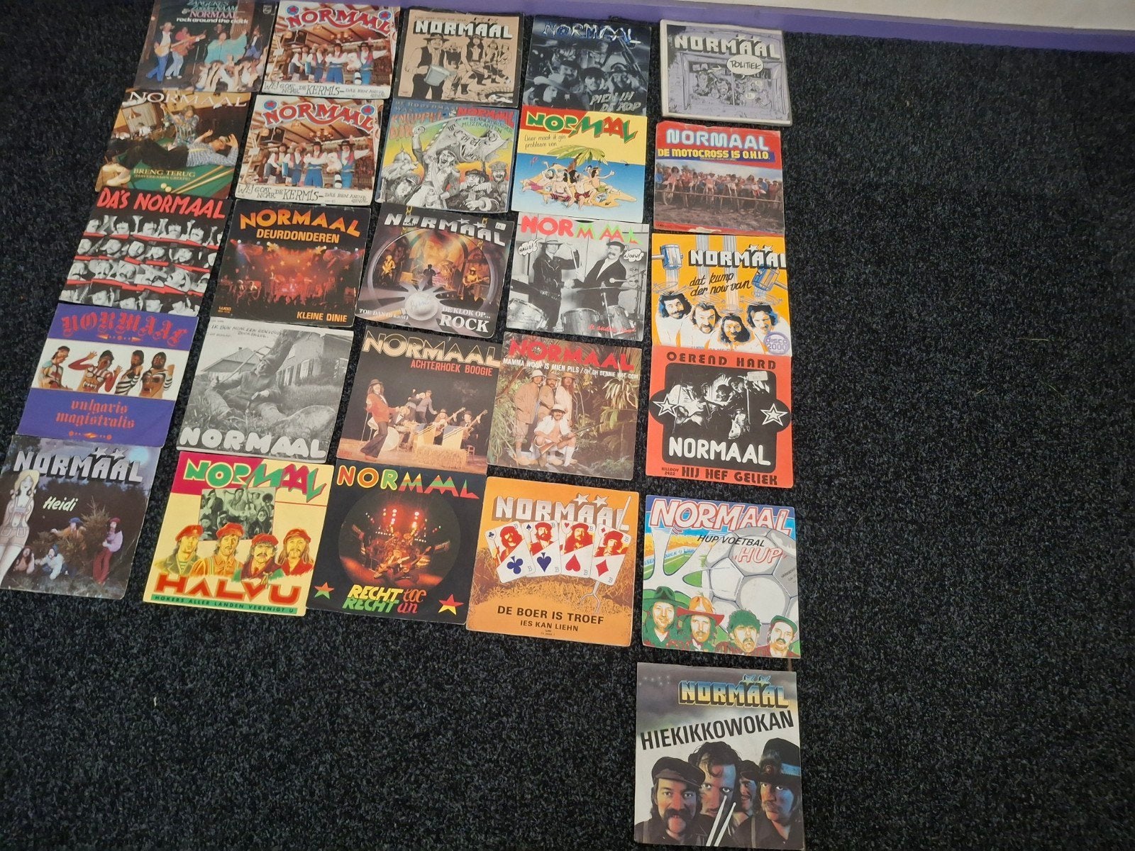 25 singles van Normaal, Ophalen of Verzenden, 1980 - 1989, Gebruikt