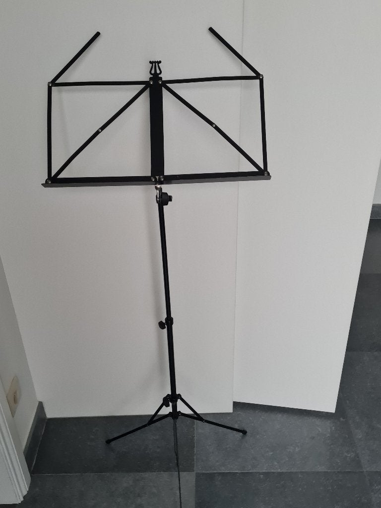 Zwarte opvouwbare muziekstandaard, Muziek en Instrumenten, Ophalen of Verzenden, Gebruikt, Muziekstandaard, Overige instrumenten