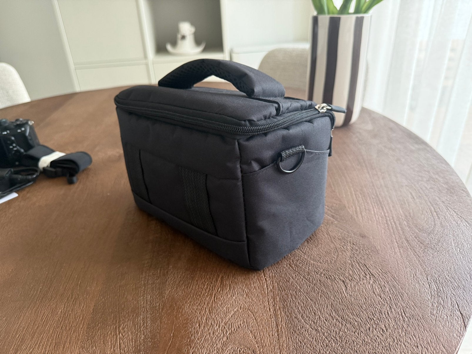 Foto 9 van Sony A7III body / laag aantal clicks (2596) / 3 accu's + tas