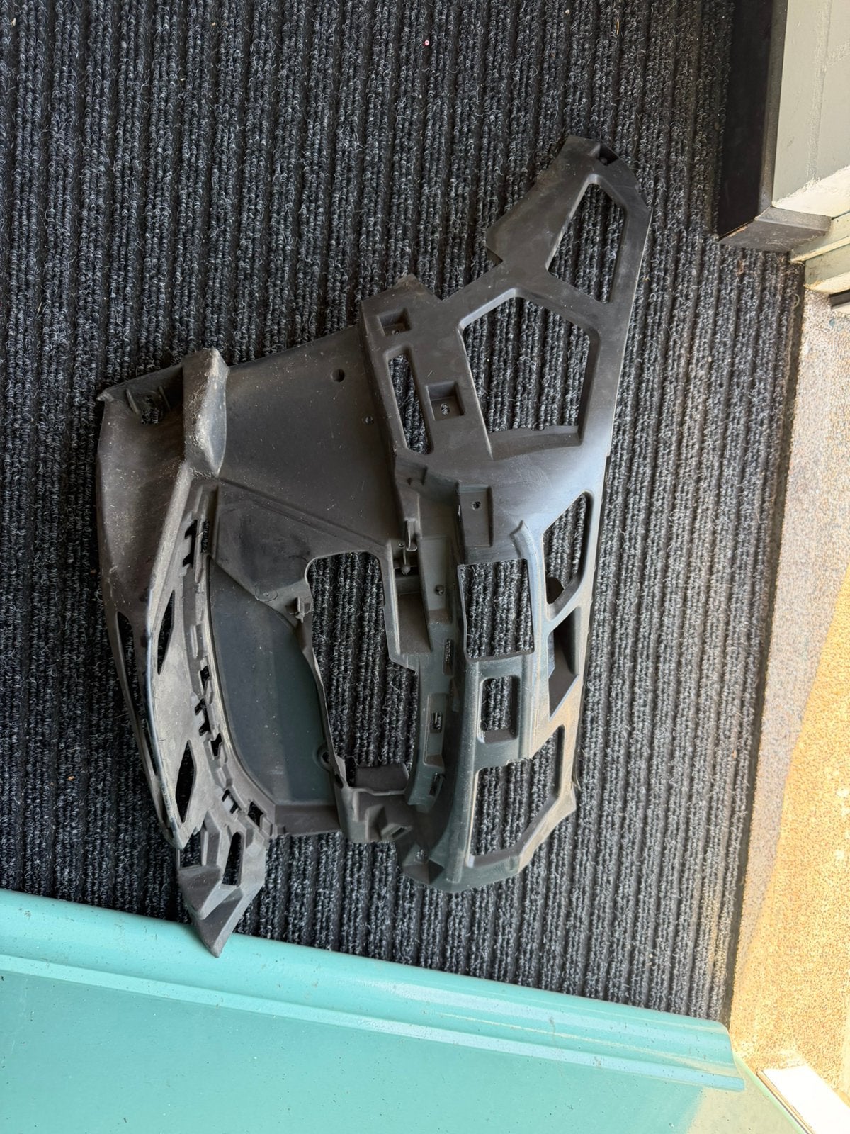 Bmw F40 bumpersteun rechts, Ophalen, BMW