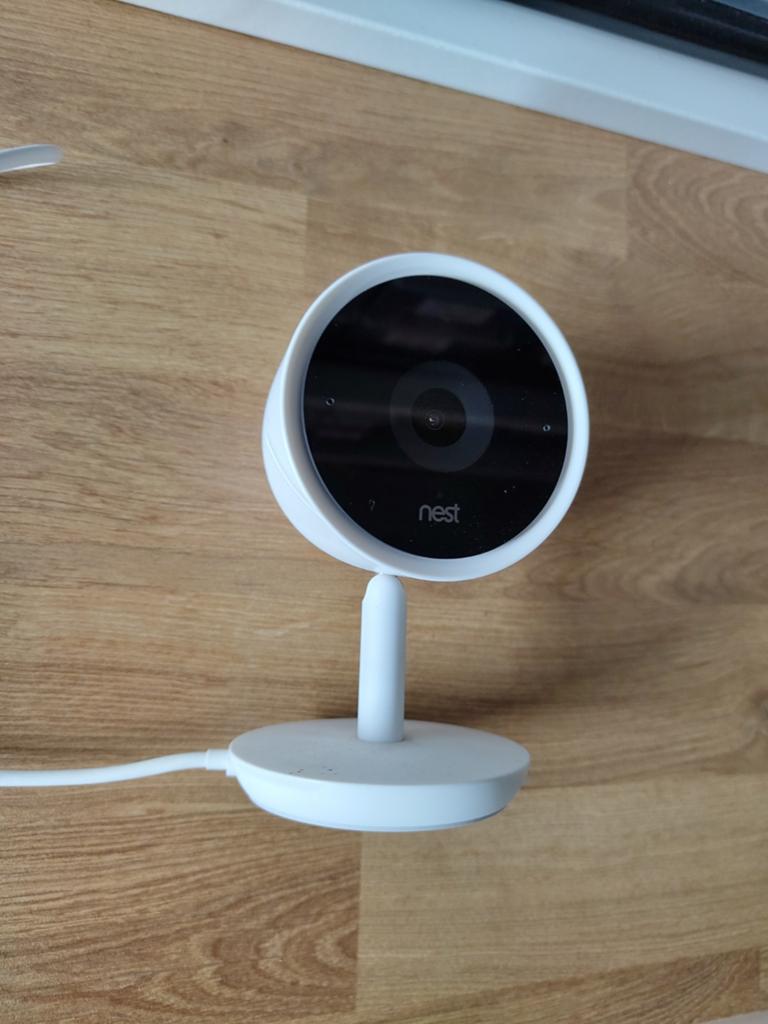 Nest Cam Indoor IQ Beveiligingscamera (2018), Ophalen