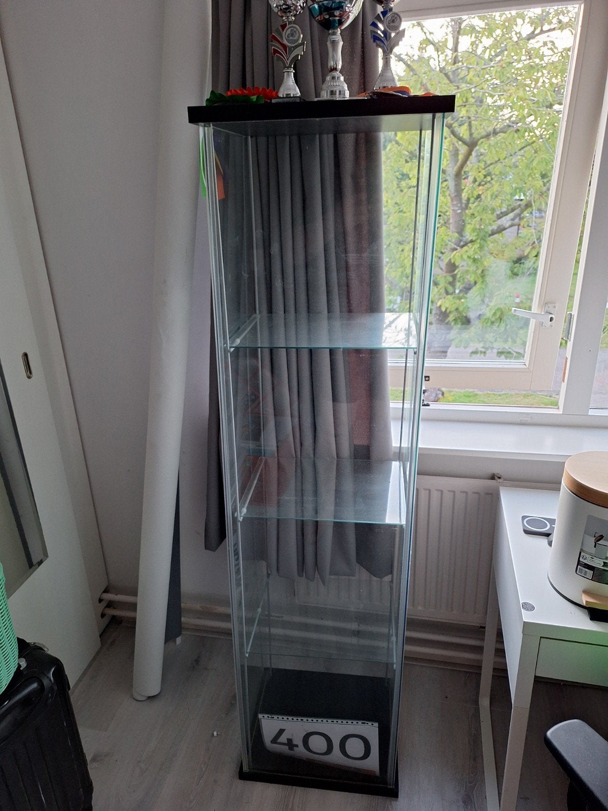 Glazen vitrinekast voor prijzen en verzamelobjecten, Met plank(en), Minder dan 50 cm, Gebruikt, Ophalen of Verzenden