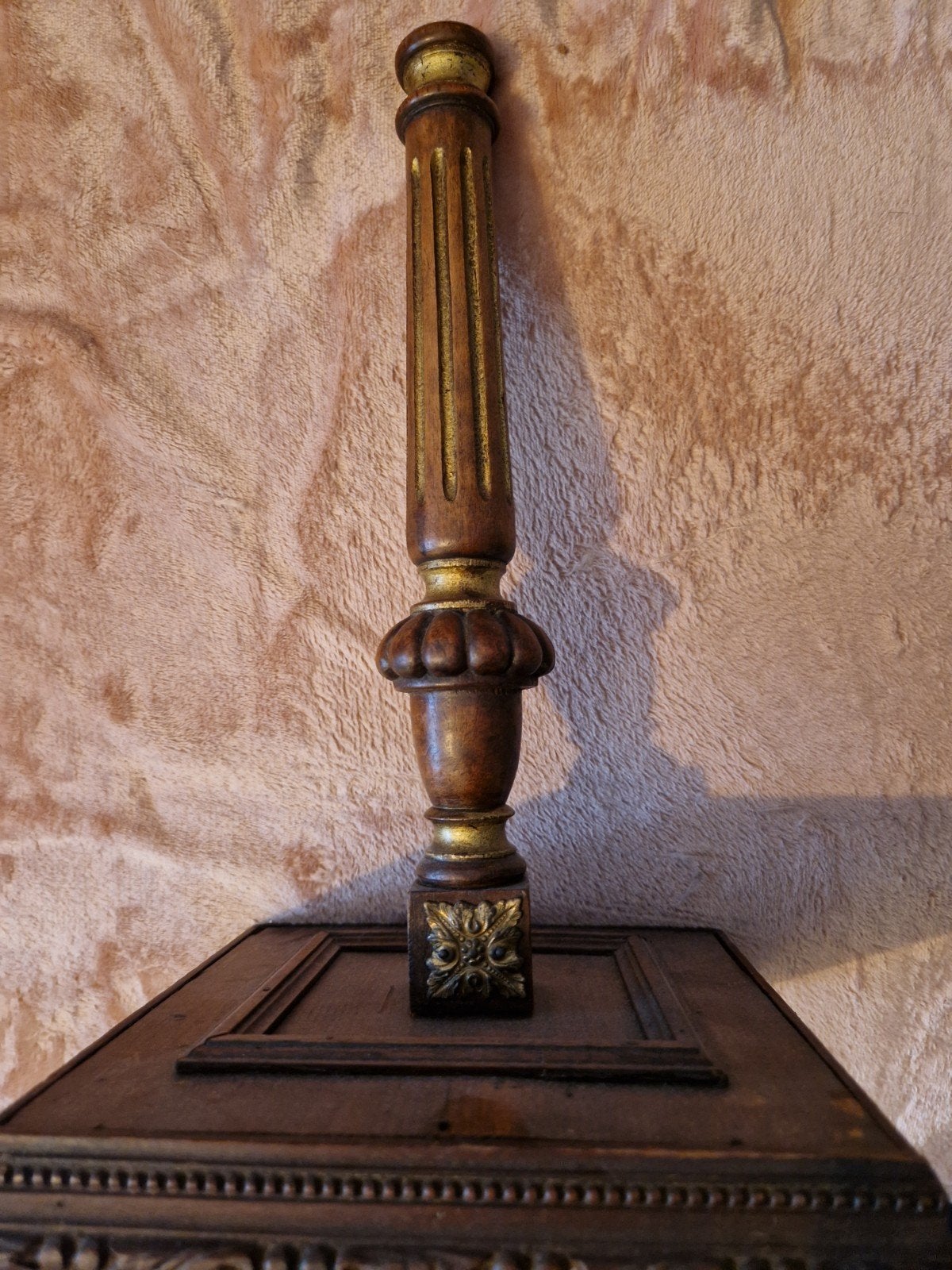 Gratis lichtgewicht houten pilaar/lampvoet - decoratief, Ophalen