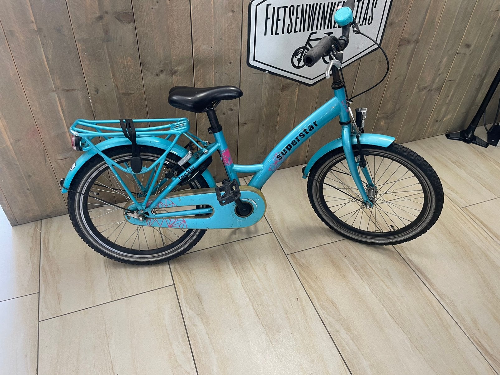 Loekie Meisjesfiets 20 inch, Ophalen, Zo goed als nieuw, 20 inch