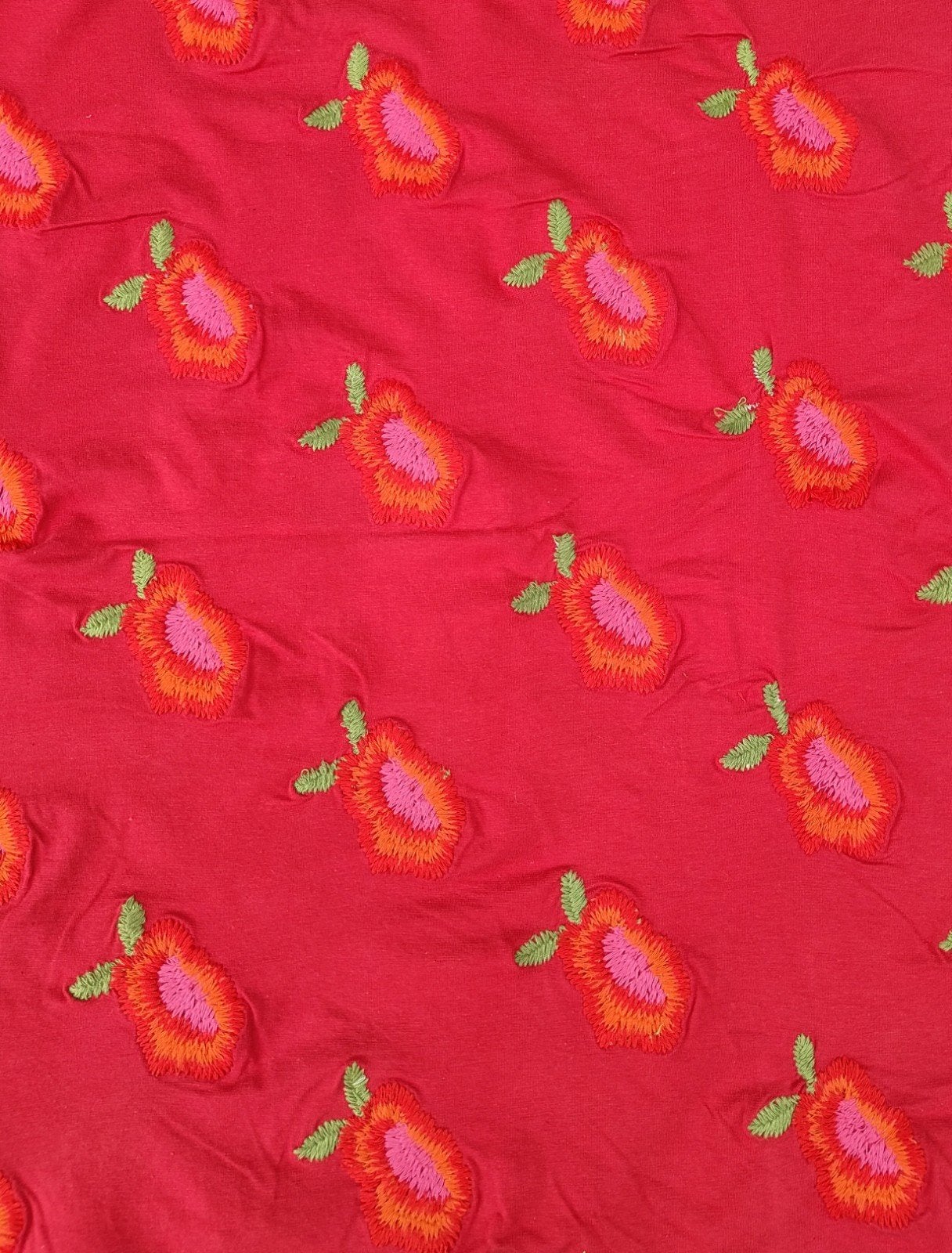 geborduurd fruit / tricot katoen / rood, Hobby en Vrije tijd, Stoffen en Lappen, 120 cm of meer, Nieuw, Ophalen of Verzenden, Katoen