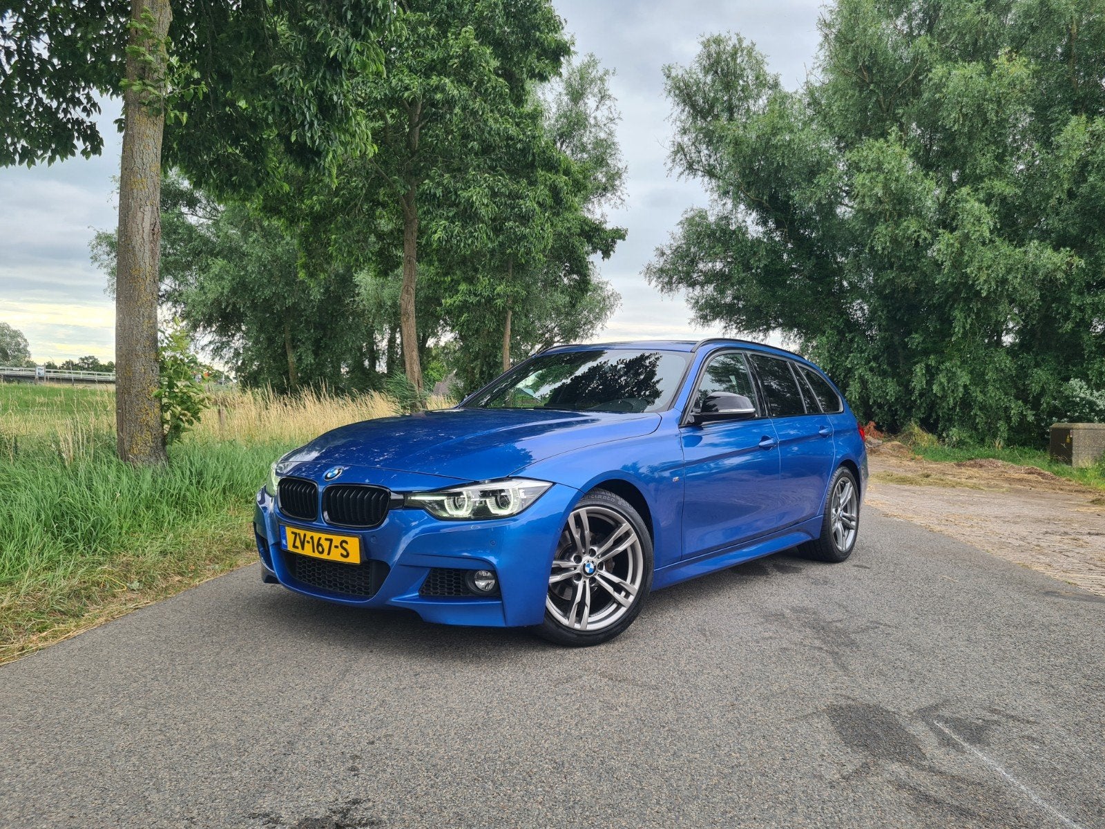 BMW 3-Serie 318i Aut 2019 M-Sport led VR Cam Leder LM Blauw, Auto's, BMW, Automaat, USB, Blauw, 1465 kg