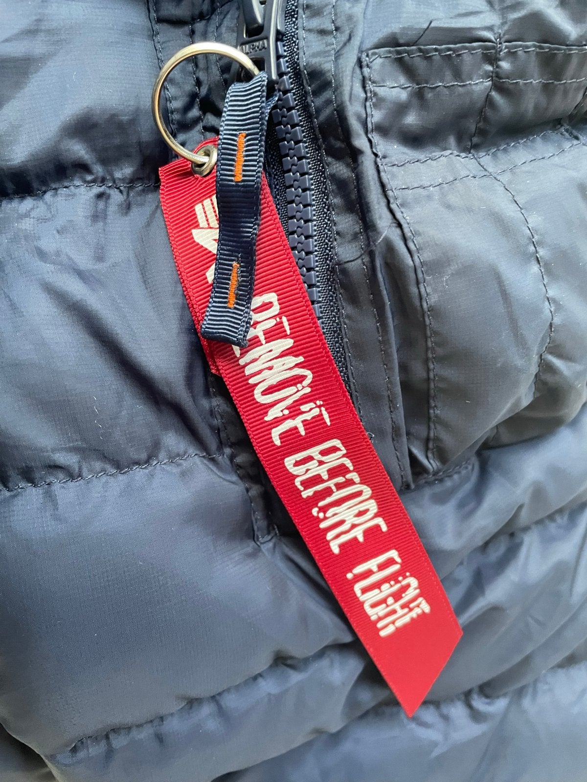 Alpha Industries Puffer Jas met Buidelzak en Ritszakken, Ophalen of Verzenden, Zo goed als nieuw, Maat 48/50 (M), Blauw