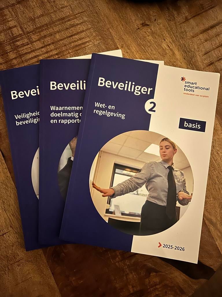 Studieboeken Beveiliger niveau 2 (2025-2026) - Nieuwstaat, Boeken, Ophalen, Beta, Nieuw, MBO
