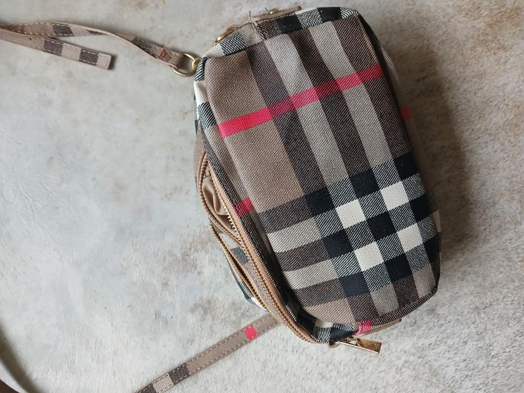 Crossbody tasje bruin roze streep gevoerd, Ophalen of Verzenden, Zo goed als nieuw, Bruin, Schoudertasje