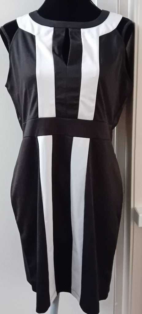 jurk,maat 38/40,hippie,retro,seventies,jurk,zwart,wit,jurkje, Maat 38/40 (M), Verzenden, Zwart, Zo goed als nieuw