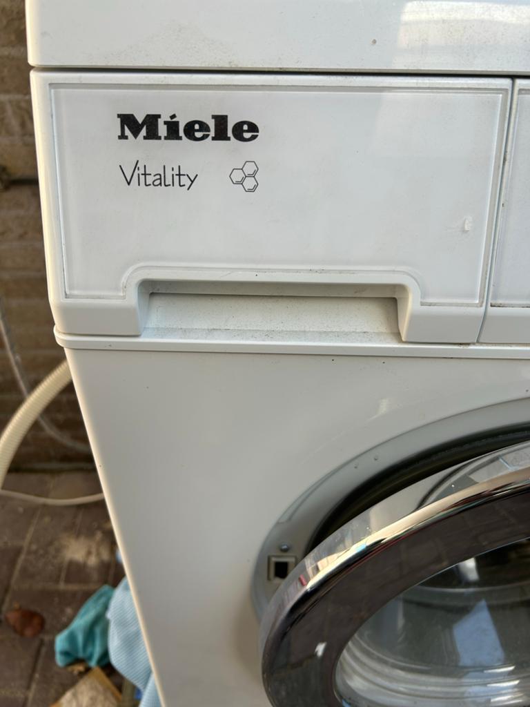 Miele Wasmachine (defecte lagers) - Voor onderdelen/reparati, Ophalen, Voorlader, Niet werkend, 85 tot 90 cm