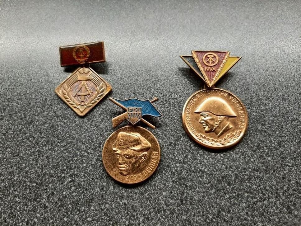 DDR   - diverse   medailles., Ophalen of Verzenden, Landmacht, Duitsland, Lintje, Medaille of Wings