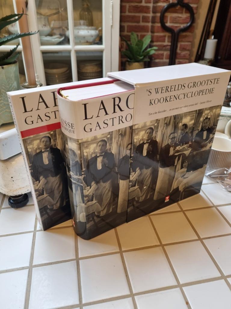 Larousse gastronomique, de enige echte, 2 delig, Ophalen of Verzenden, Zo goed als nieuw, Overige typen