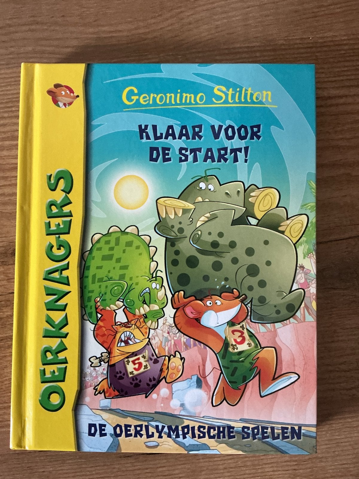 Geronimo Stilton - Klaar voor de Start! (Oerknagers), Ophalen of Verzenden, Zo goed als nieuw, Fictie algemeen