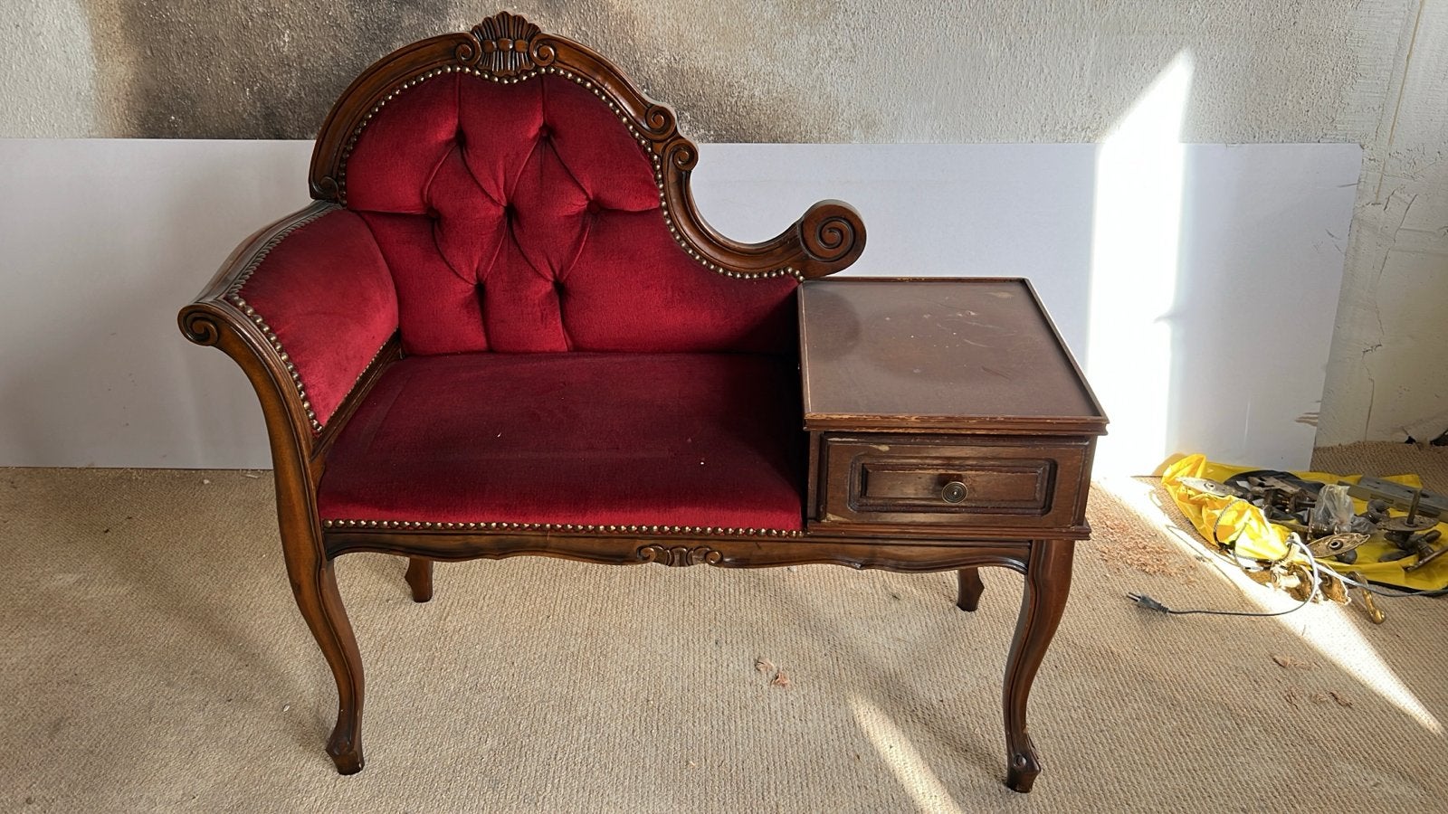Vintage Telefoonbankje met Opbergruimte - Rood Fluweel, Ophalen