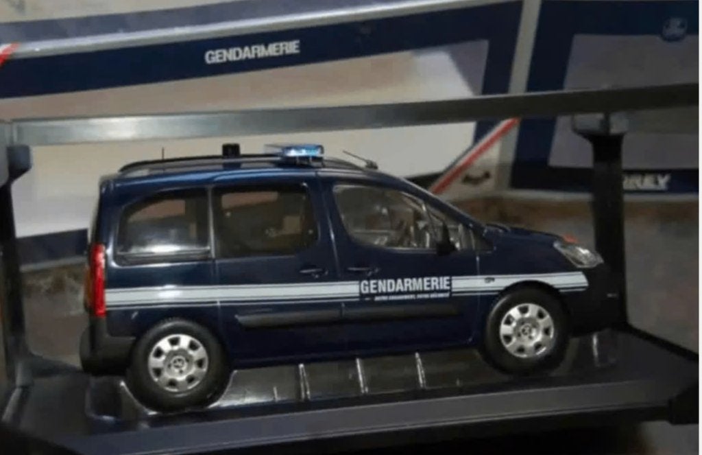 1:18 PEUGEOT PARTNER 2018 POLITIE Gendarmerie Norev WRH, Hobby en Vrije tijd, Modelauto's | 1:18, Verzenden, Zo goed als nieuw