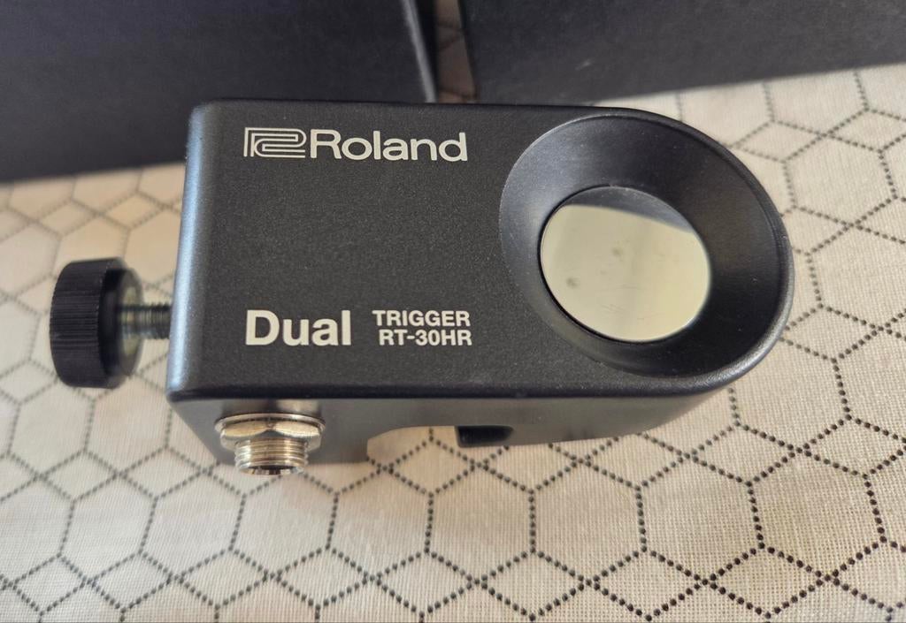 Roland drum trigger RT-30HR, Ophalen of Verzenden, Zo goed als nieuw, Roland, Elektronisch